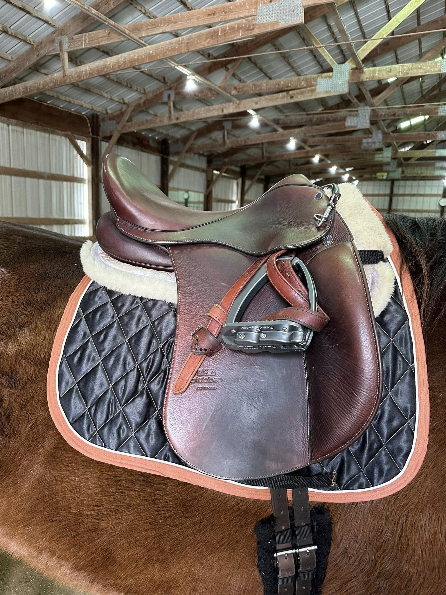 Saddle repair detail