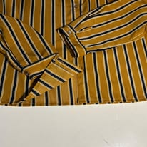 Yellow shirt restyle detail